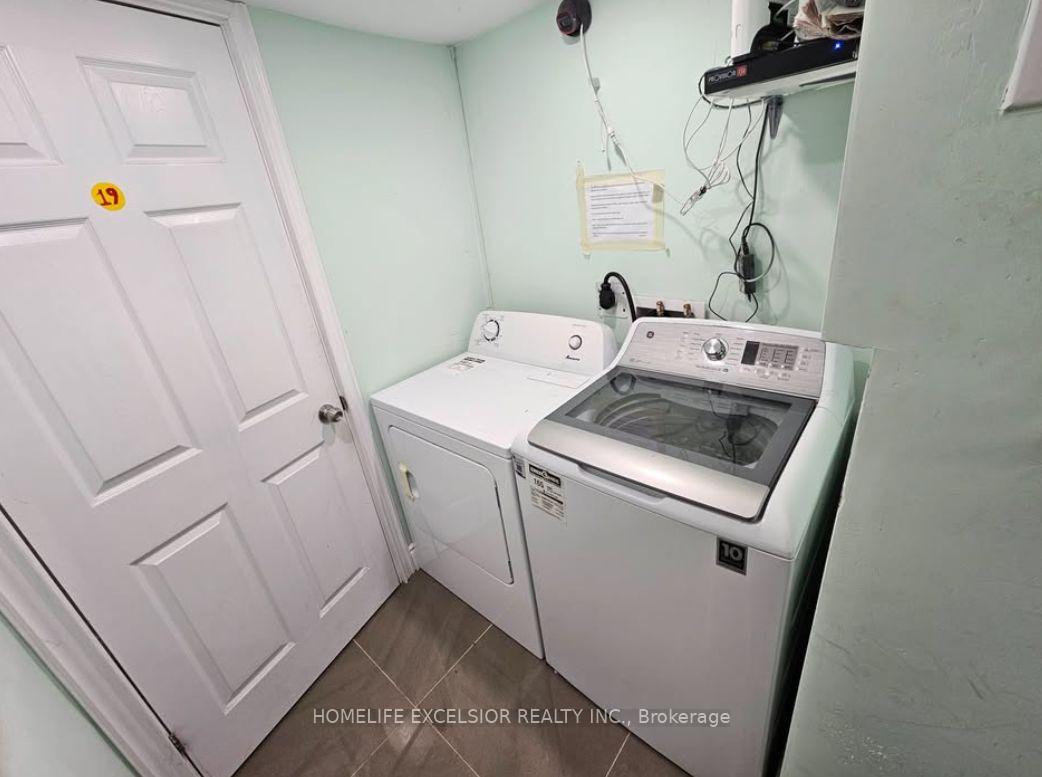 Photo 13 of 82 Pandora Circle, Scarborough, Woburn — HOMEH
