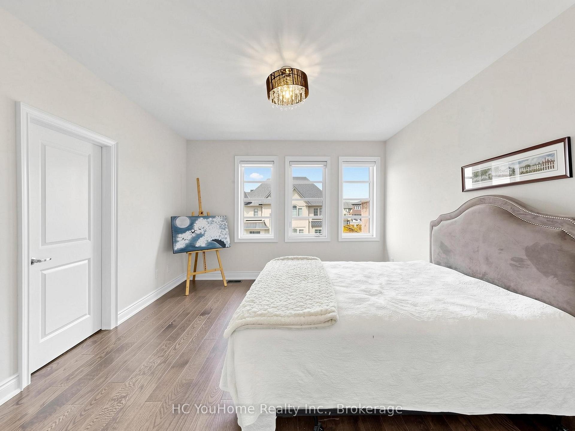 Photo 30 of 70 Threshing Mill Boulevard, Oakville, Glenorchy — HOMEH