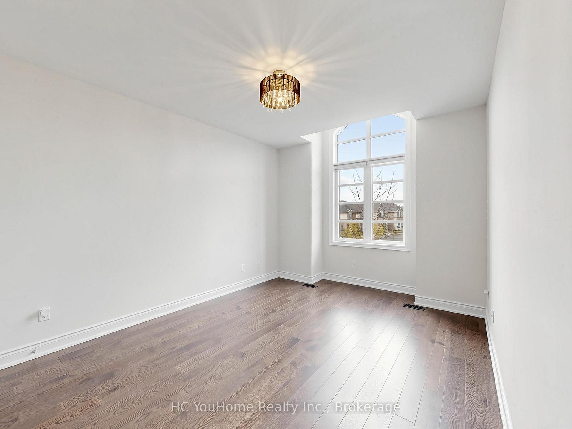 Photo 33 of 70 Threshing Mill Boulevard, Oakville, Glenorchy — HOMEH