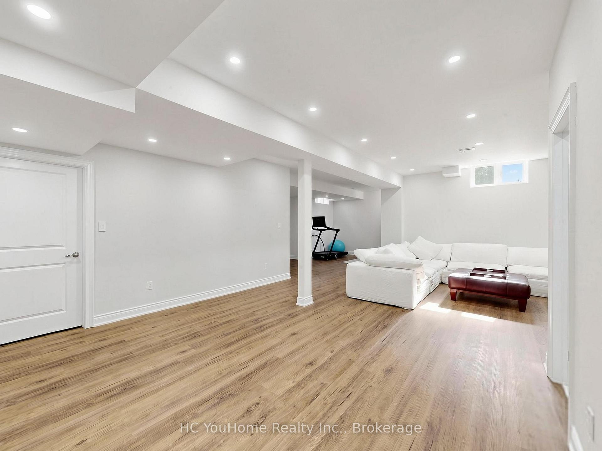 Photo 42 of 70 Threshing Mill Boulevard, Oakville, Glenorchy — HOMEH