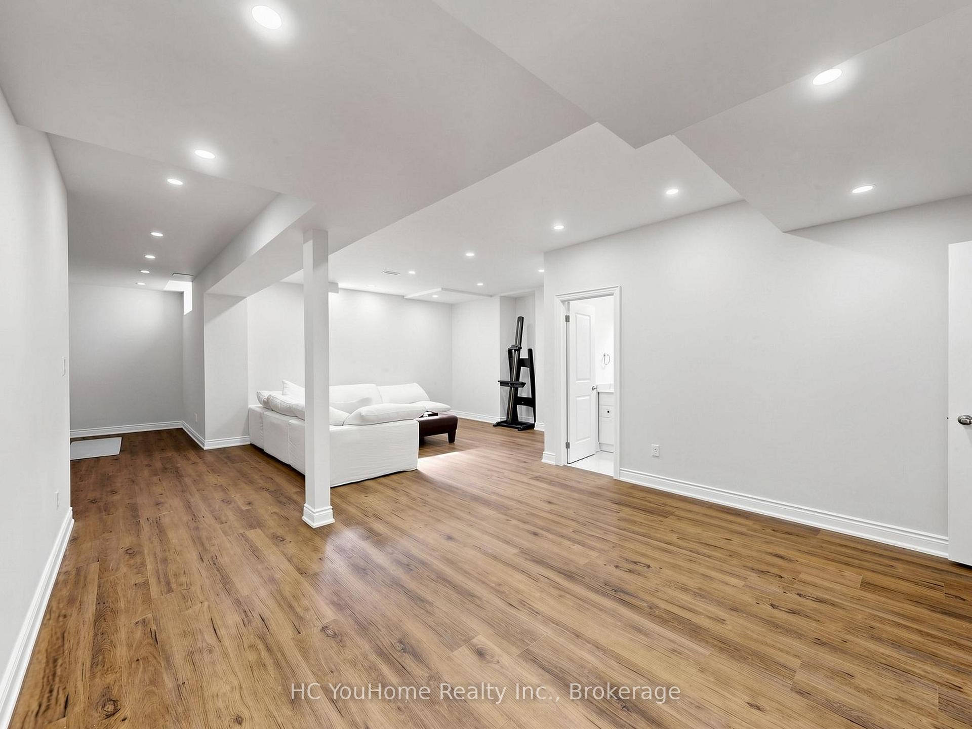 Photo 43 of 70 Threshing Mill Boulevard, Oakville, Glenorchy — HOMEH