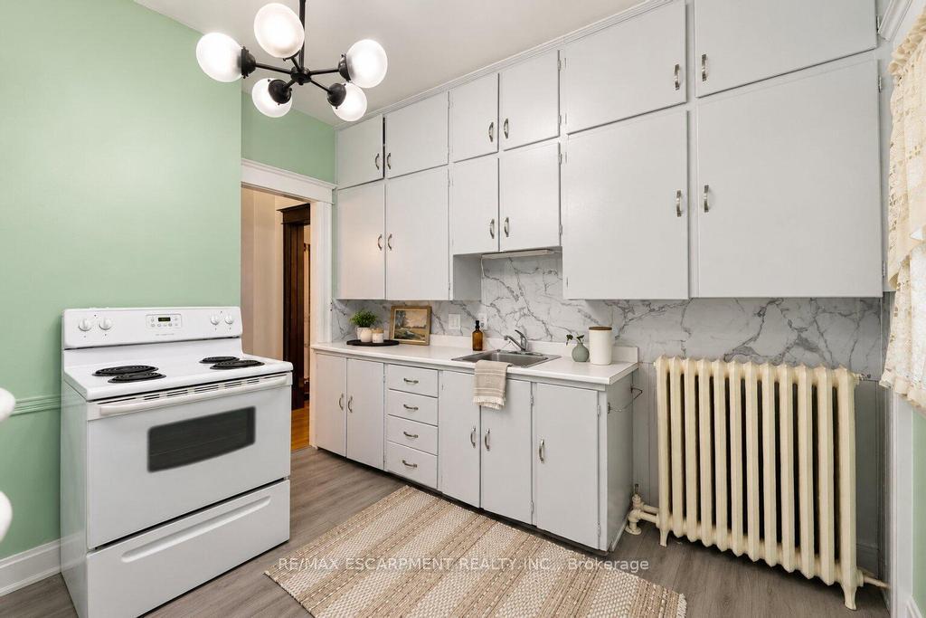 Photo 10 of 61 Garfield Avenue S, Hamilton, Gibson — HOMEH