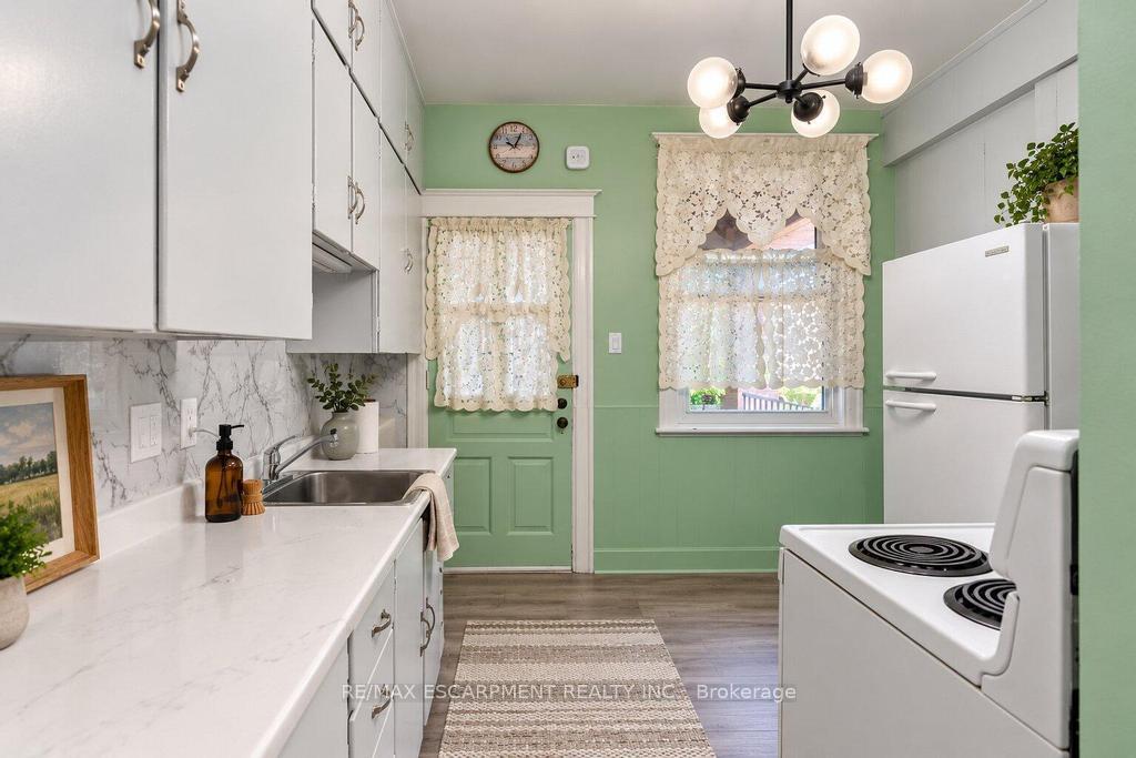 Photo 11 of 61 Garfield Avenue S, Hamilton, Gibson — HOMEH