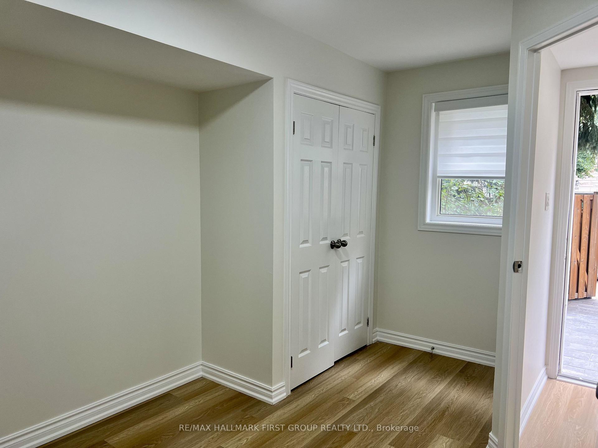 Photo 12 of 31 Shining Star Crescent, North York, Mount Dennis — HOMEH