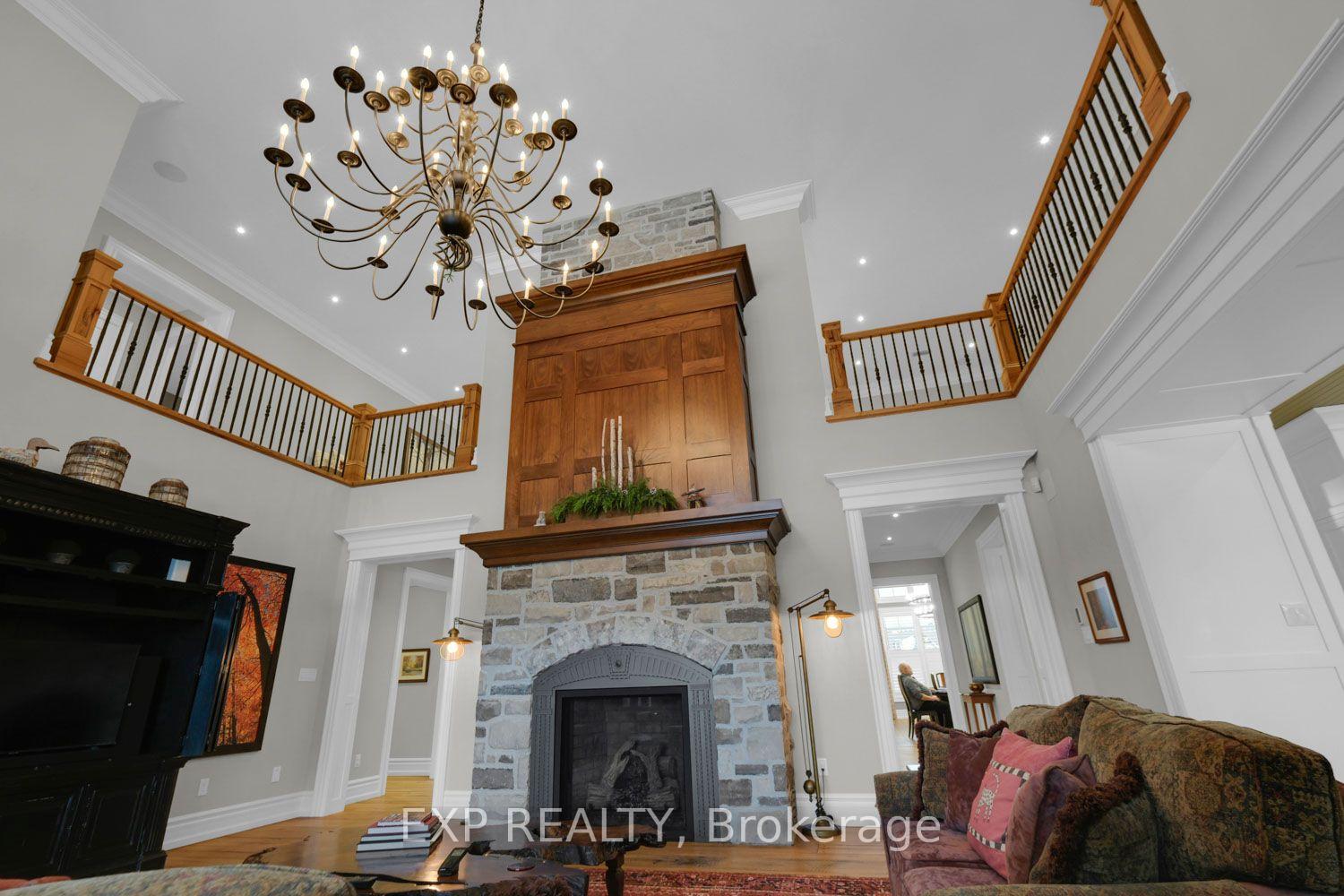Photo 10 of 21 Edgewild Drive, Caledon, Palgrave — HOMEH