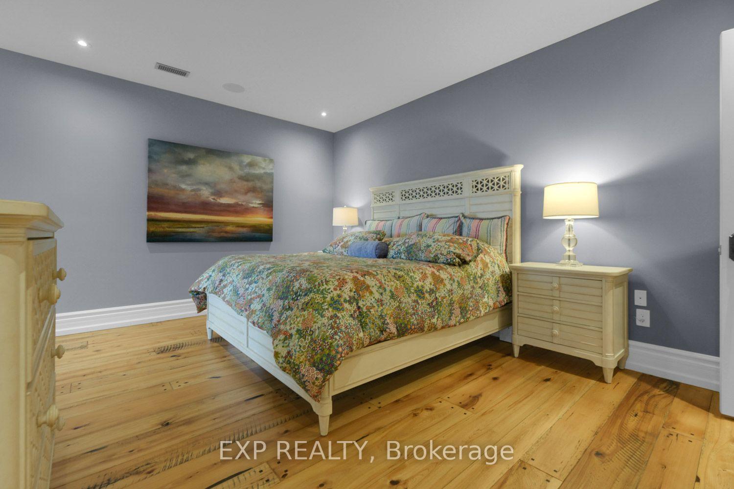 Photo 24 of 21 Edgewild Drive, Caledon, Palgrave — HOMEH