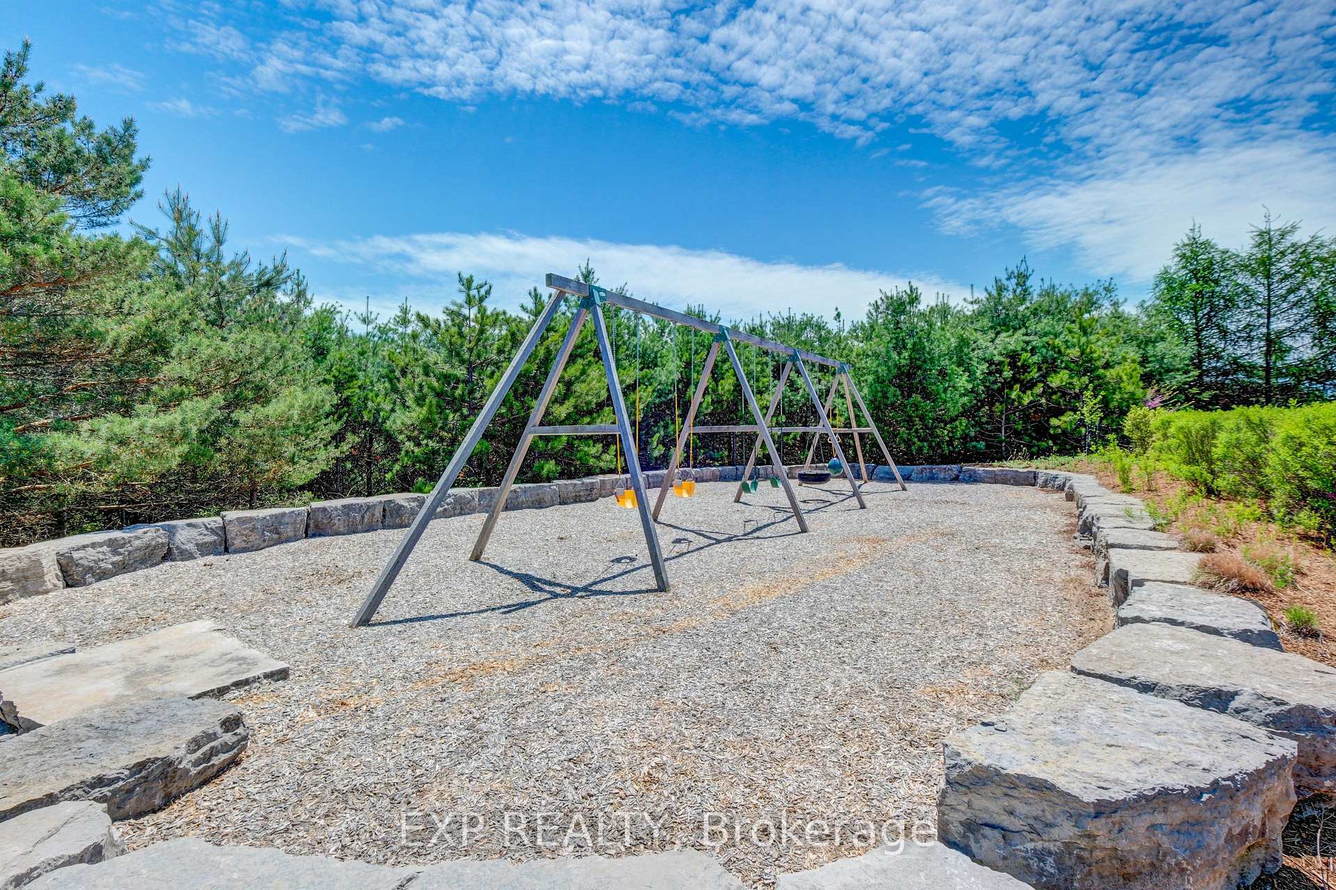 Photo 35 of 21 Edgewild Drive, Caledon, Palgrave — HOMEH