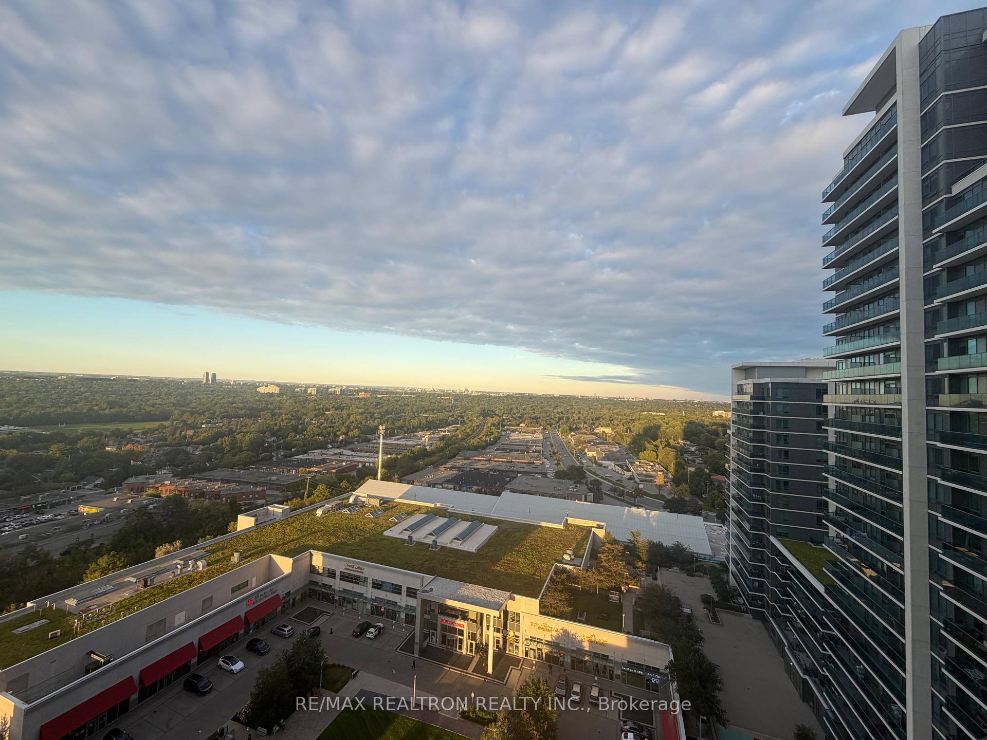 Photo 20 of Unit 1703, 7171 Yonge Street, Markham, Grandview — HOMEH