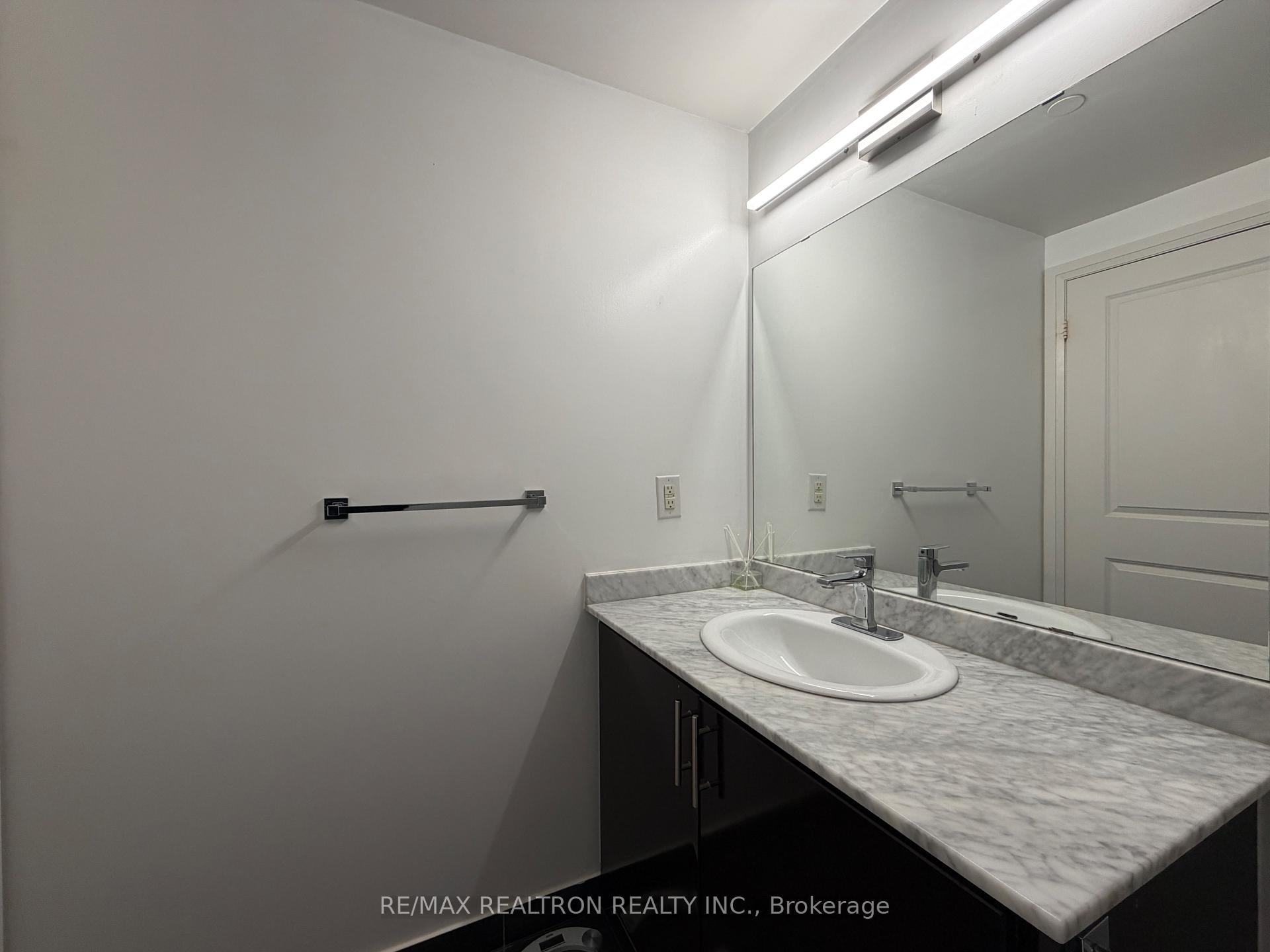 Photo 26 of Unit 1703, 7171 Yonge Street, Markham, Grandview — HOMEH