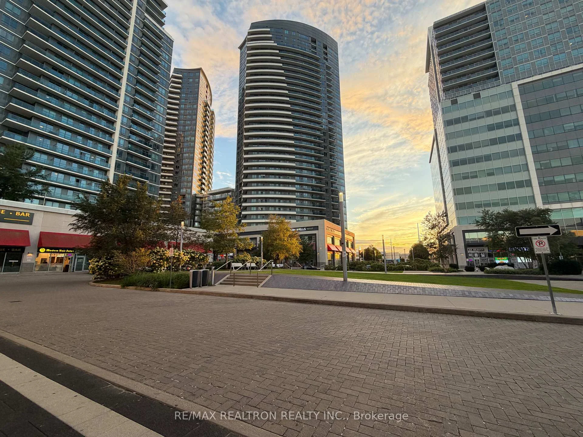 Photo 34 of Unit 1703, 7171 Yonge Street, Markham, Grandview — HOMEH
