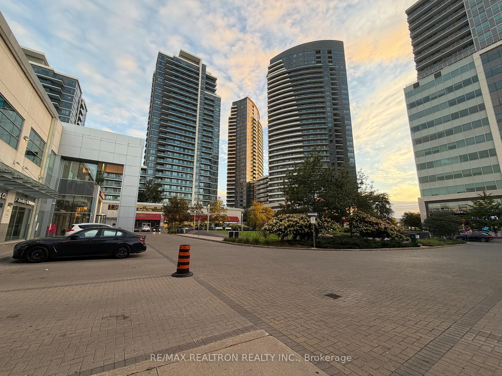 Photo 36 of Unit 1703, 7171 Yonge Street, Markham, Grandview — HOMEH