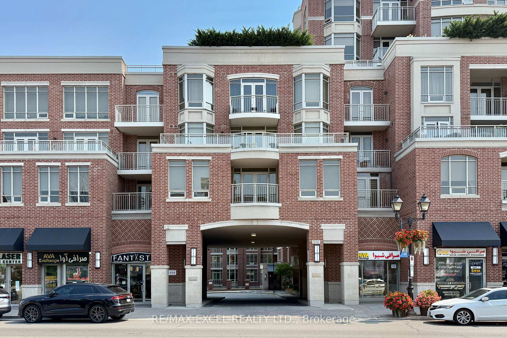 Front of Unit 408, 10101 Yonge Street N
