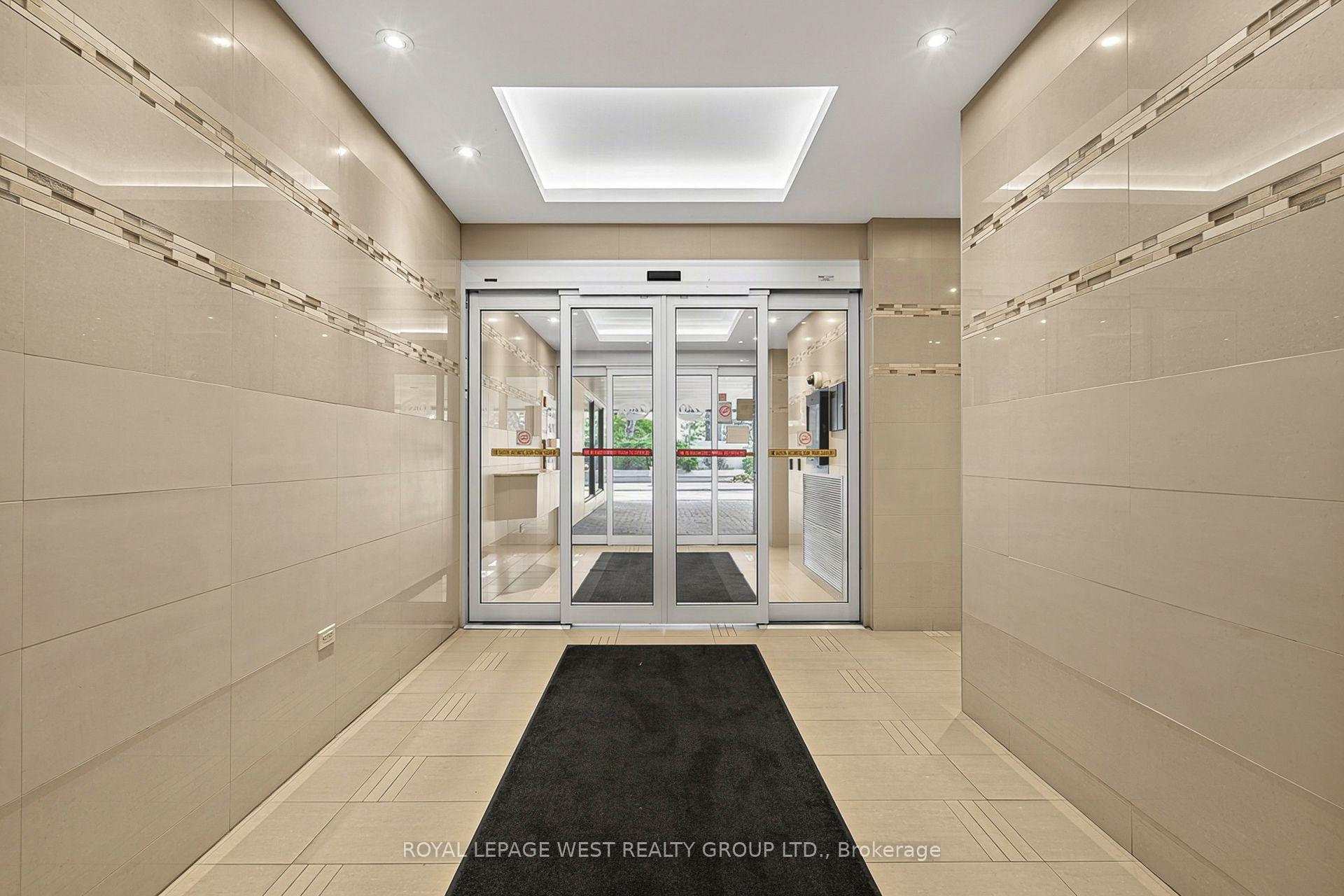 Photo 7 of Unit 413, 240 Scarlett Road W, Toronto, Rockcliffe-Smythe — HOMEH