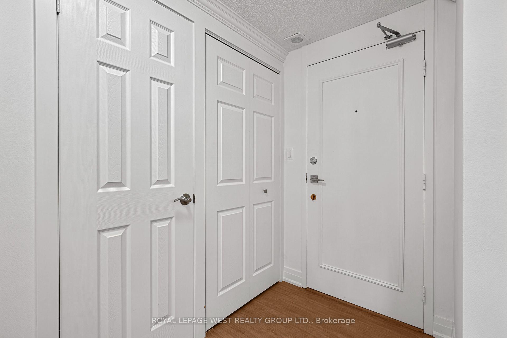 Photo 13 of Unit 413, 240 Scarlett Road W, Toronto, Rockcliffe-Smythe — HOMEH