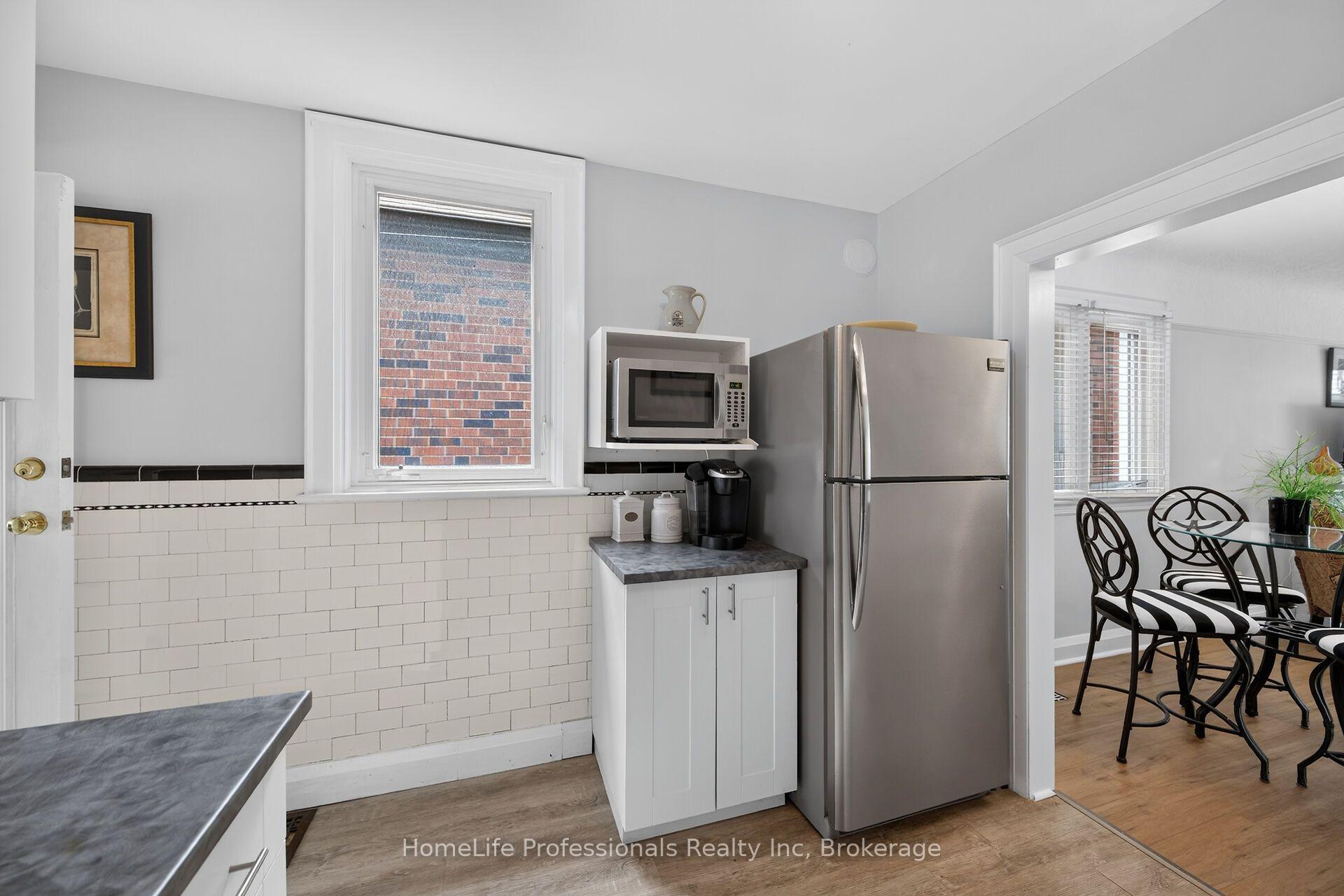 Photo 15 of 43 Cameron Avenue S, Hamilton, Bartonville — HOMEH