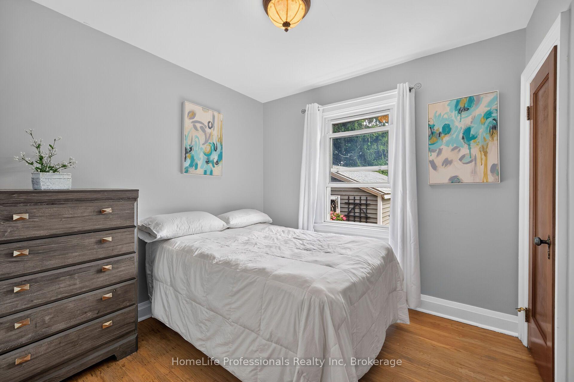 Photo 18 of 43 Cameron Avenue S, Hamilton, Bartonville — HOMEH