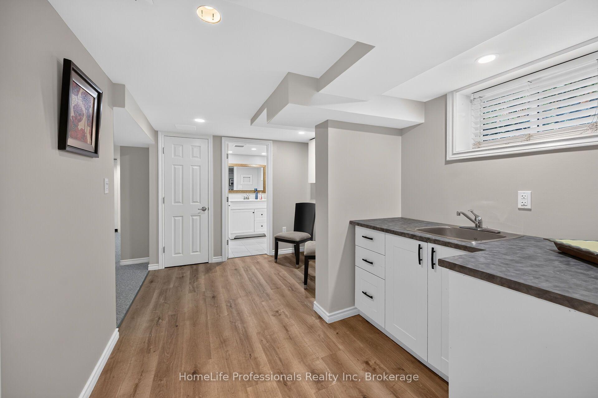 Photo 29 of 43 Cameron Avenue S, Hamilton, Bartonville — HOMEH