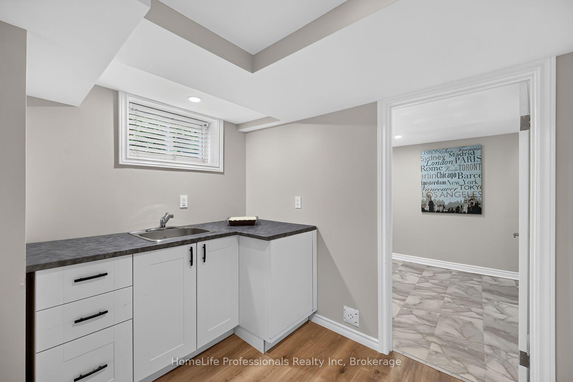 Photo 30 of 43 Cameron Avenue S, Hamilton, Bartonville — HOMEH