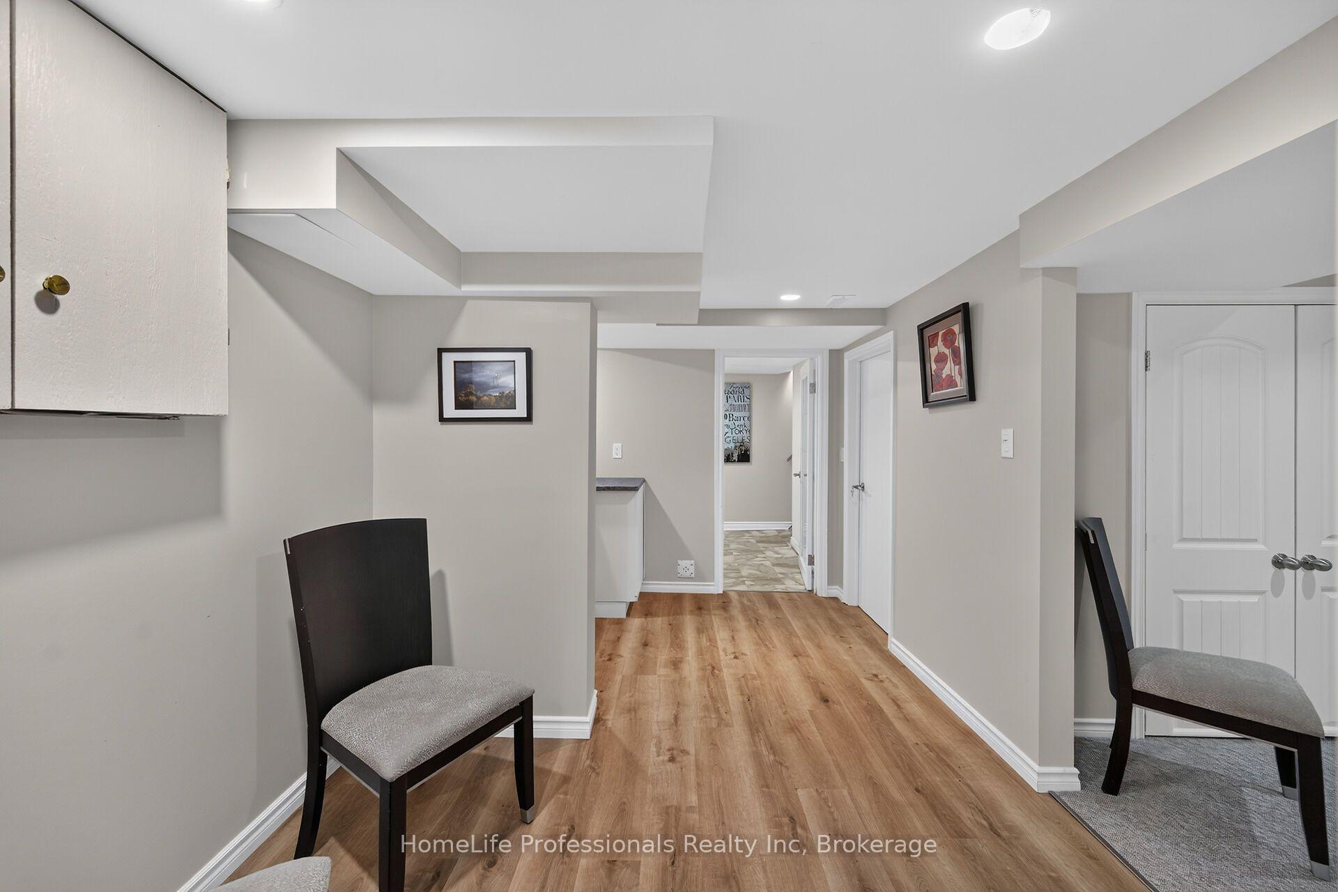 Photo 32 of 43 Cameron Avenue S, Hamilton, Bartonville — HOMEH
