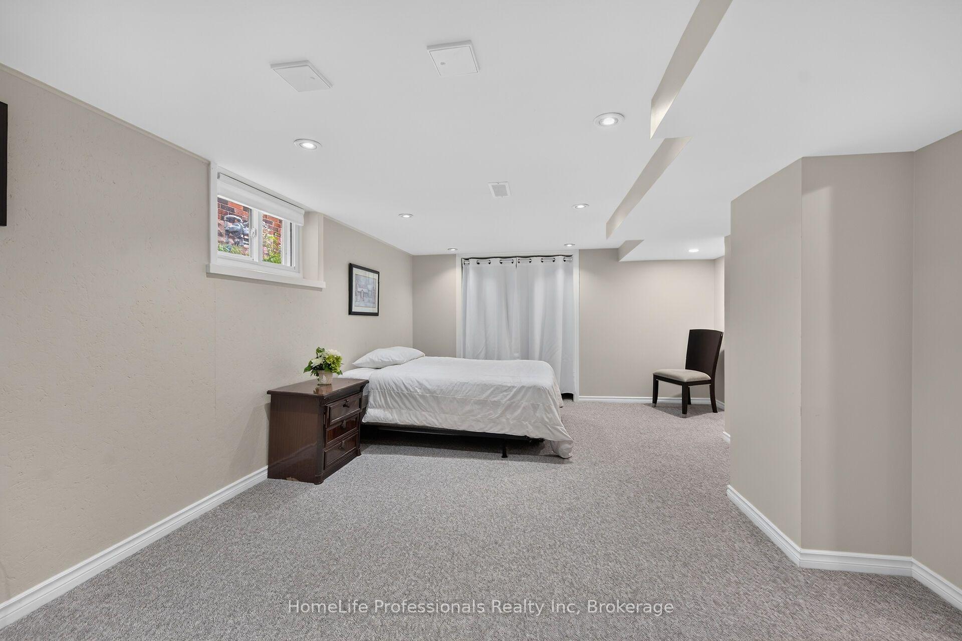Photo 36 of 43 Cameron Avenue S, Hamilton, Bartonville — HOMEH