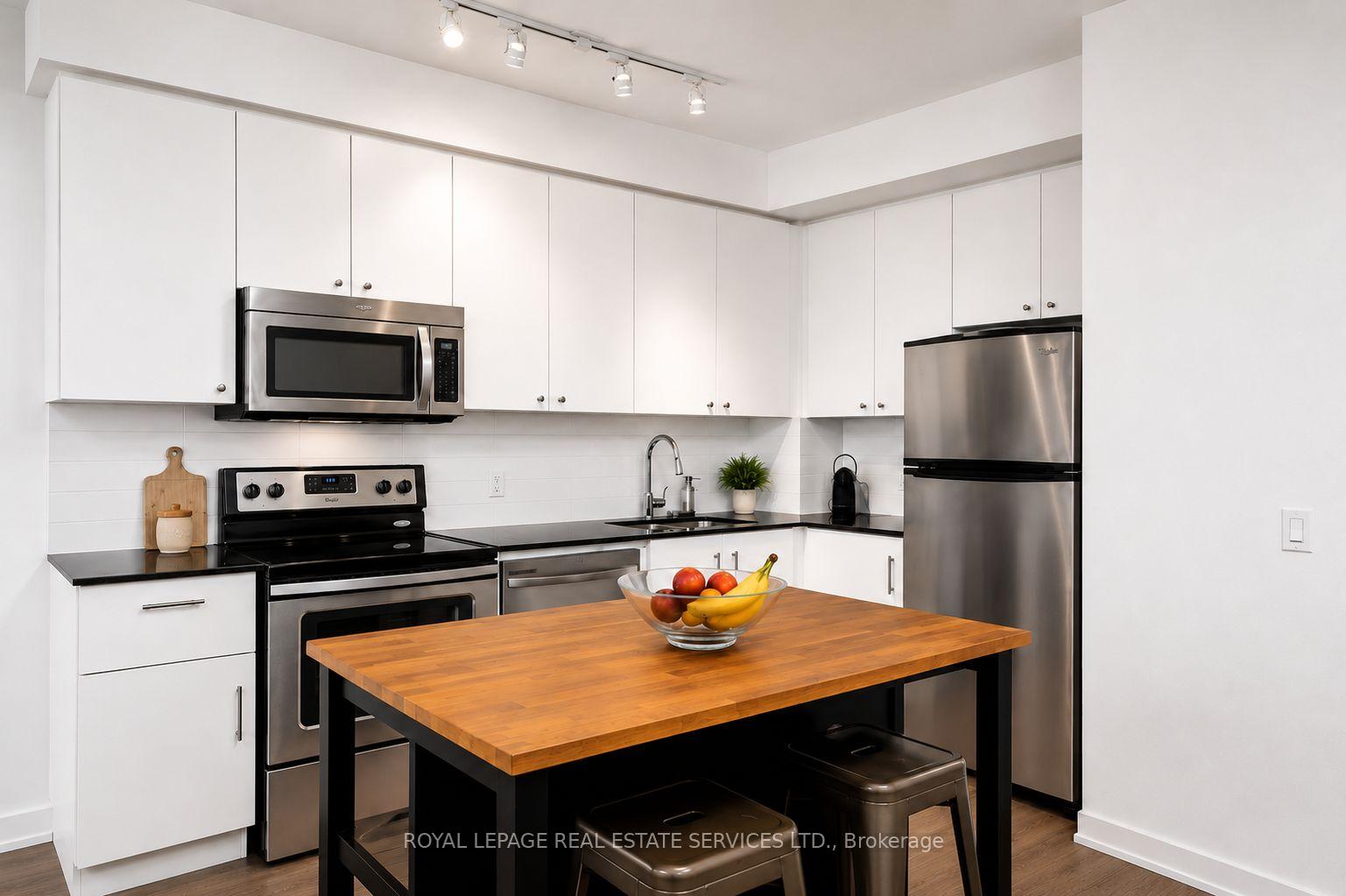 Photo 9 of Unit 414, 8 Fieldway Road, Etobicoke, Islington-City Centre West — HOMEH