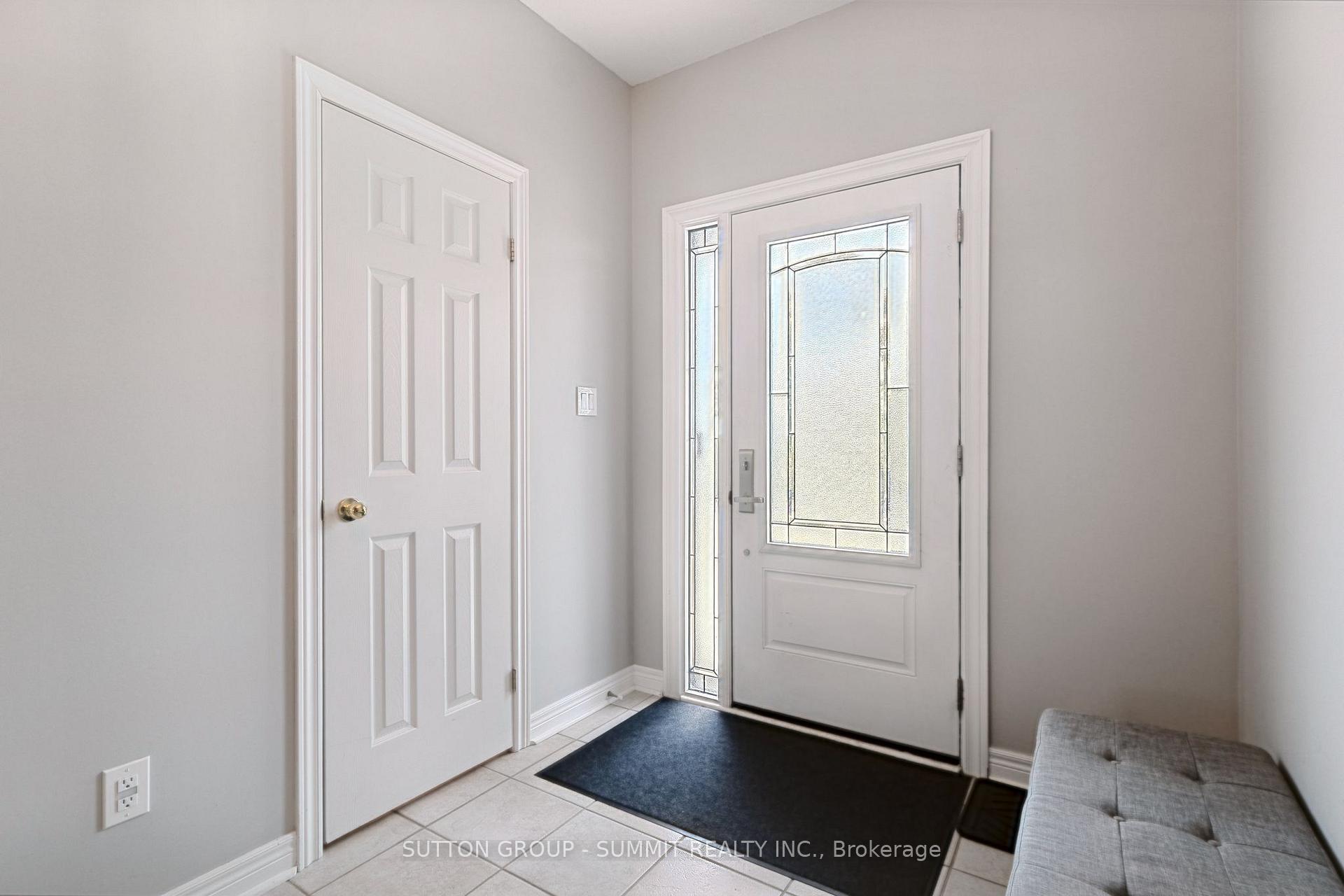 Photo 7 of 2092 English Crescent, Burlington, Orchard — HOMEH