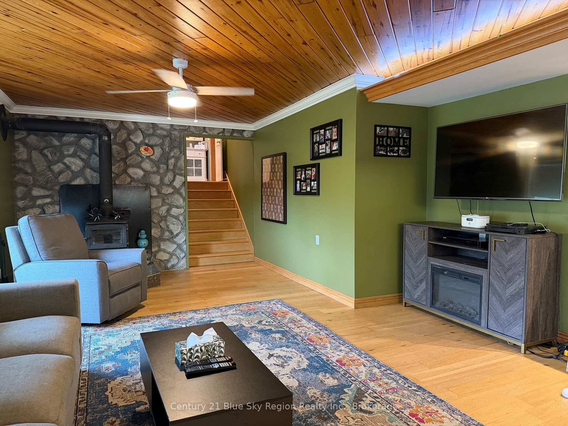 Photo 11 of 6455 Highway 11 N, Temagami — HOMEH