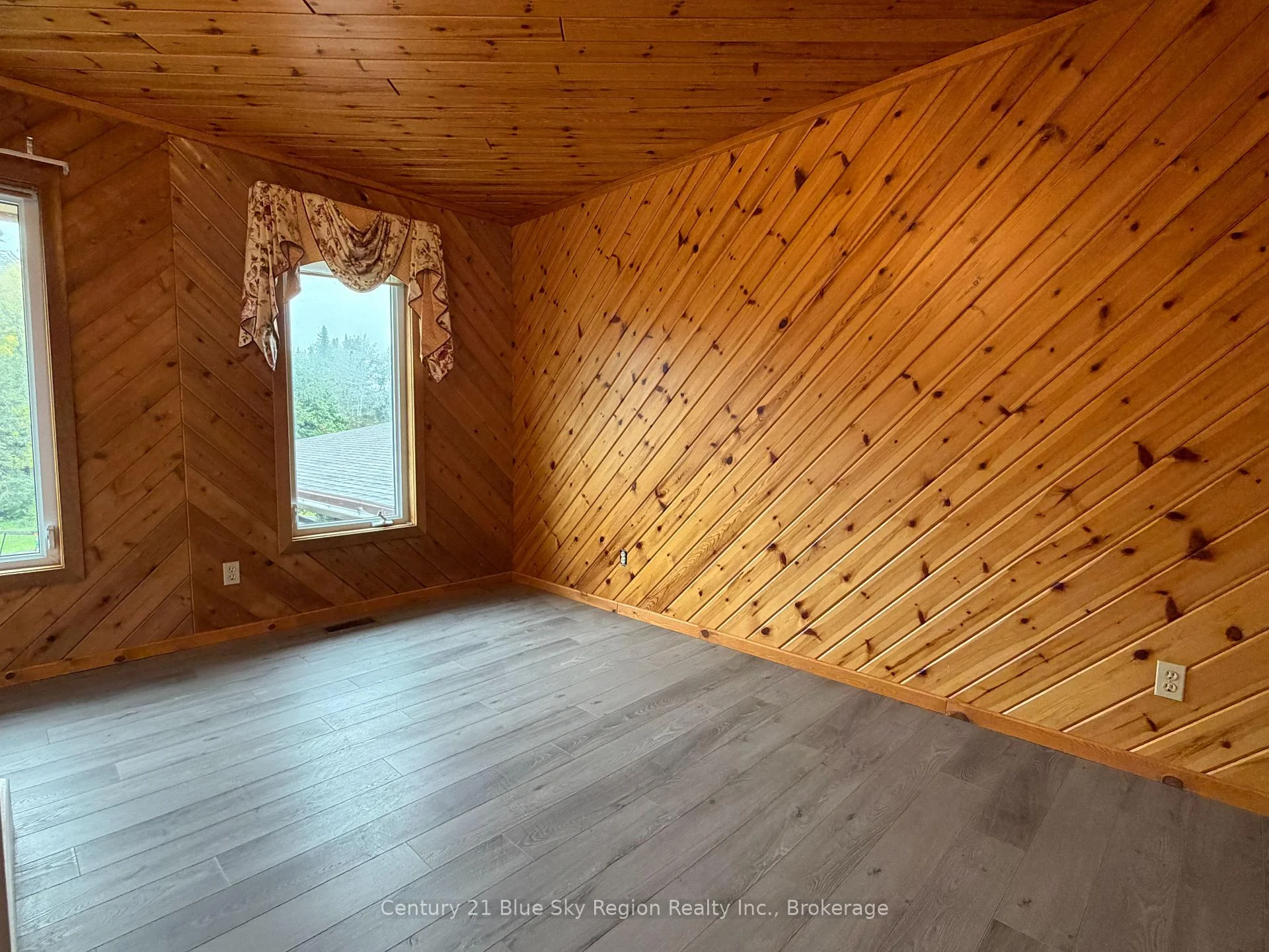Photo 21 of 6455 Highway 11 N, Temagami — HOMEH
