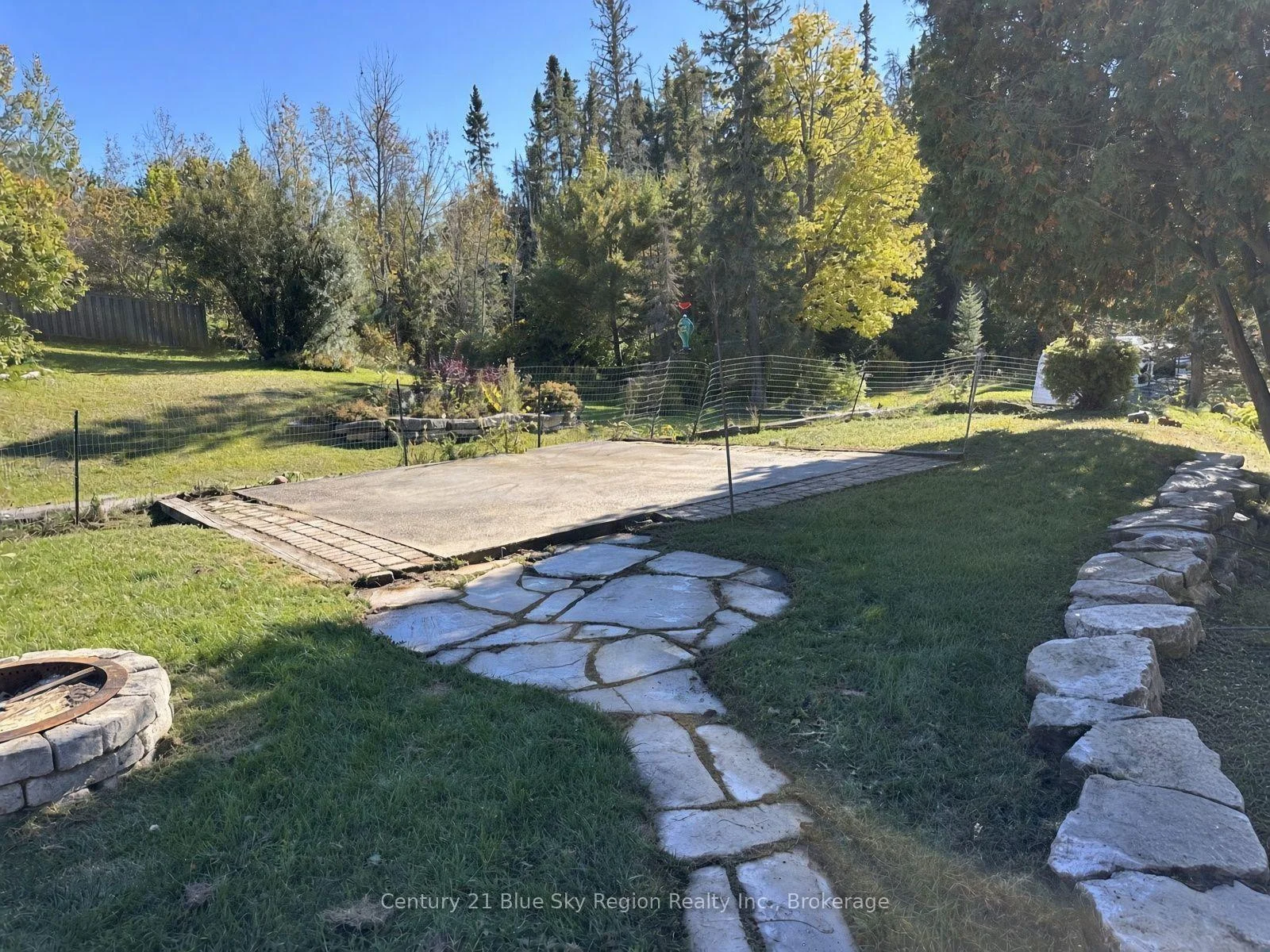 Photo 31 of 6455 Highway 11 N, Temagami — HOMEH