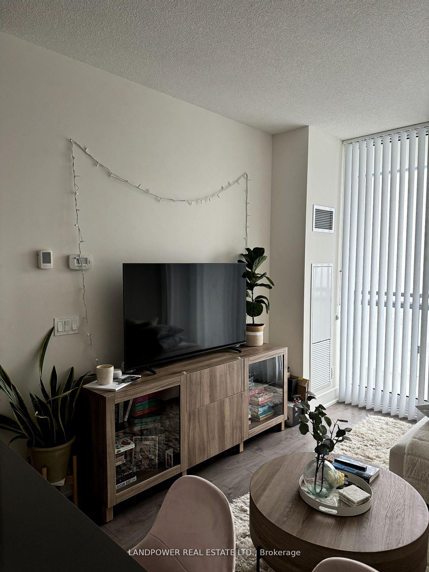 Photo 5 of Unit 1116, 8081 Birchmount Road, Markham, Unionville — HOMEH