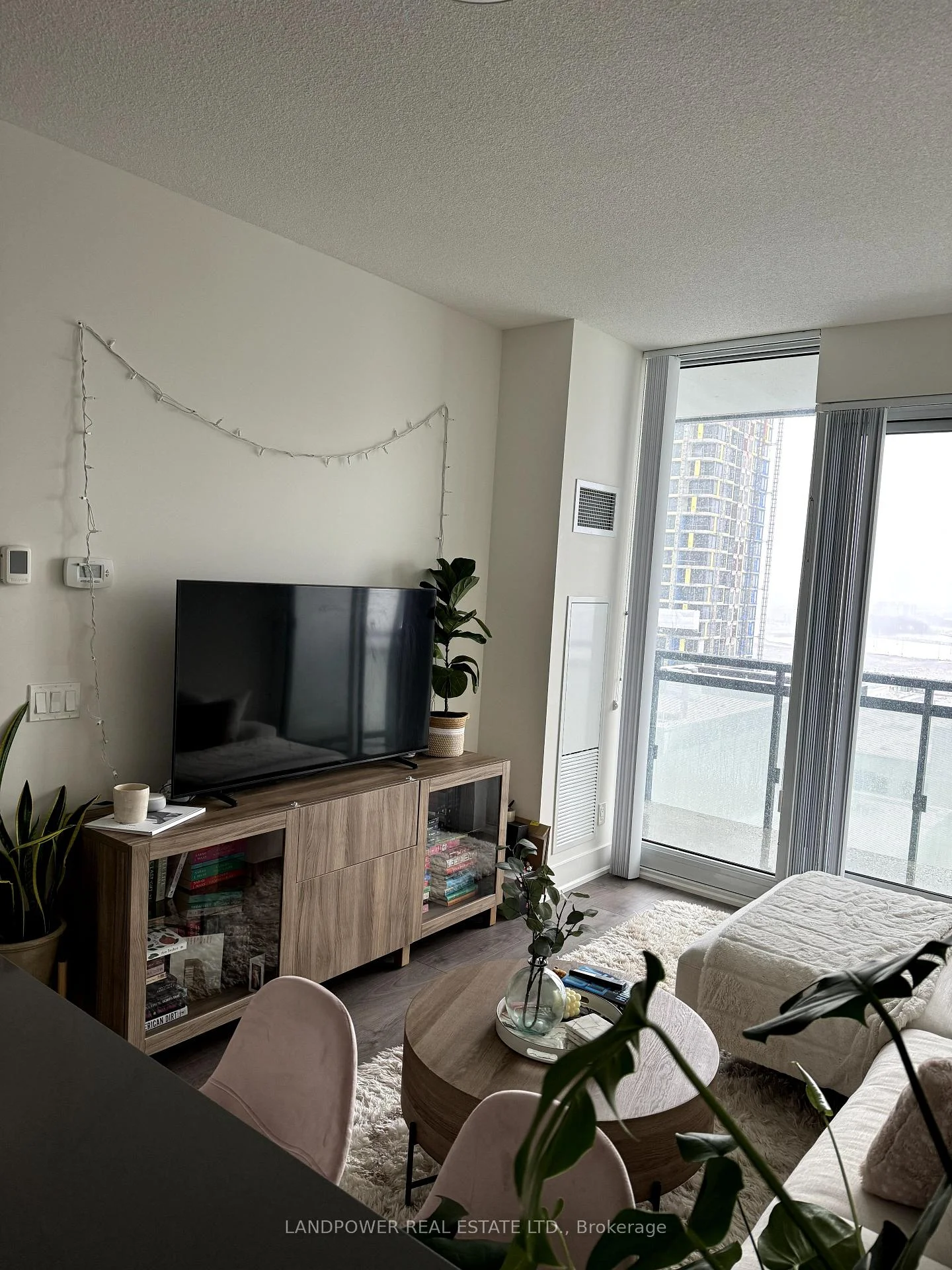 Photo 8 of Unit 1116, 8081 Birchmount Road, Markham, Unionville — HOMEH