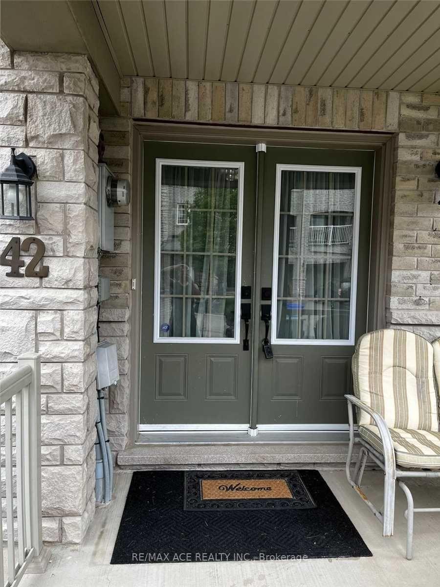 Photo 3 of 42 Linnell Street, Ajax, Central East — HOMEH