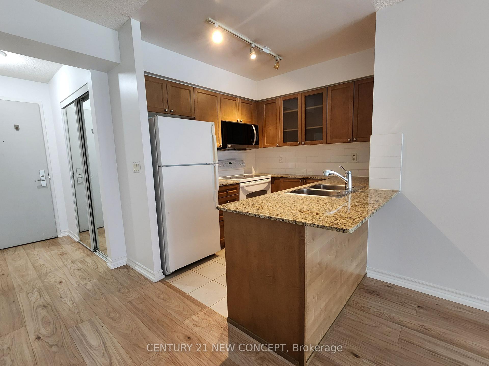 Photo 3 of Unit 1806, 761 Bay Street, Toronto, Bay Street Corridor — HOMEH