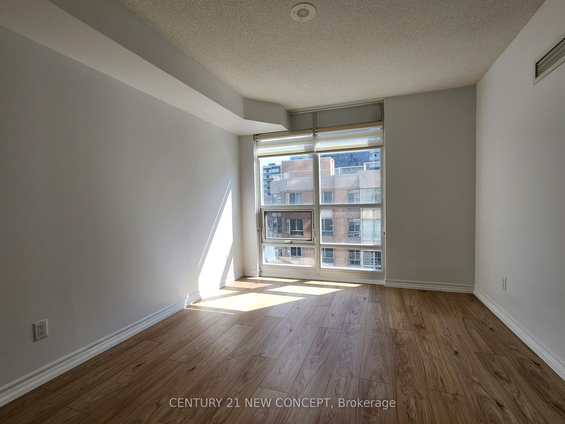 Photo 8 of Unit 1806, 761 Bay Street, Toronto, Bay Street Corridor — HOMEH