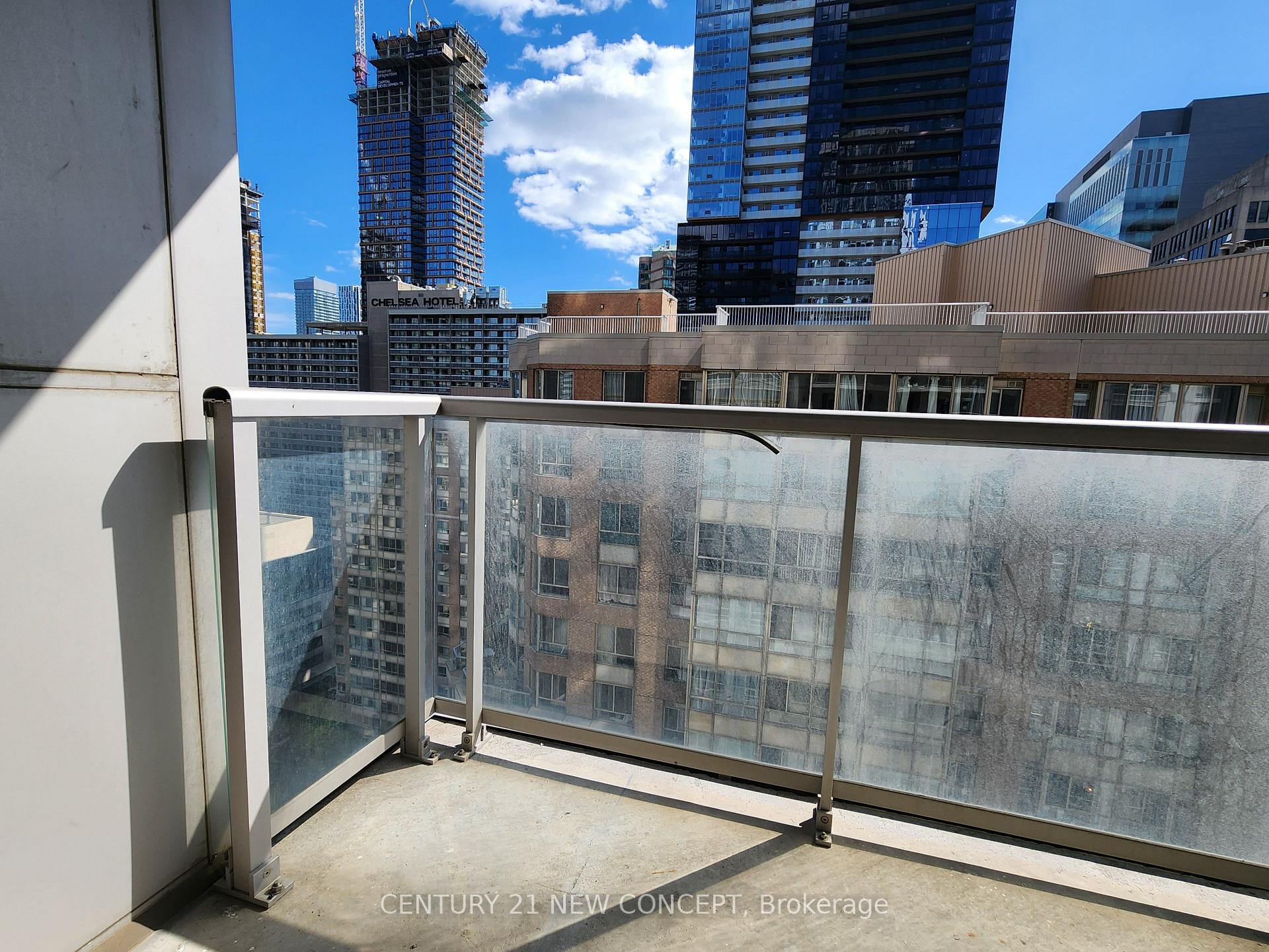 Photo 12 of Unit 1806, 761 Bay Street, Toronto, Bay Street Corridor — HOMEH