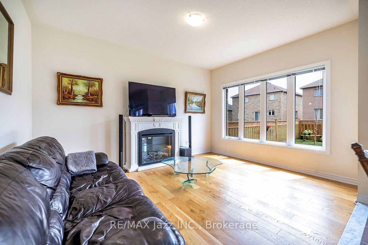 Photo 16 of 23 Furniss Street, Brock, Beaverton — HOMEH