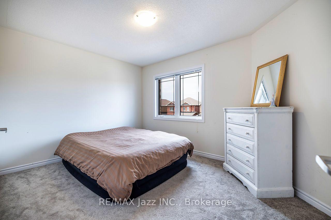 Photo 24 of 23 Furniss Street, Brock, Beaverton — HOMEH