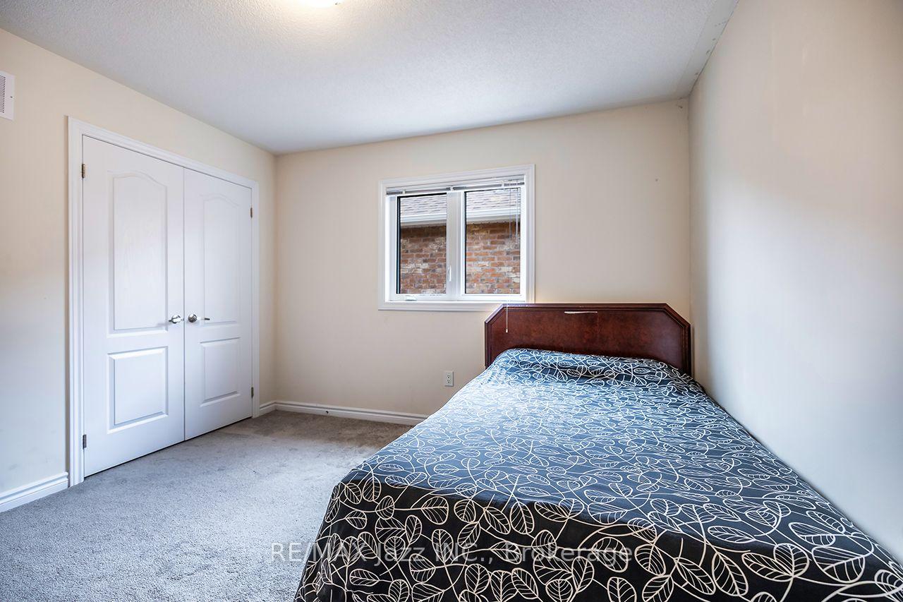Photo 25 of 23 Furniss Street, Brock, Beaverton — HOMEH