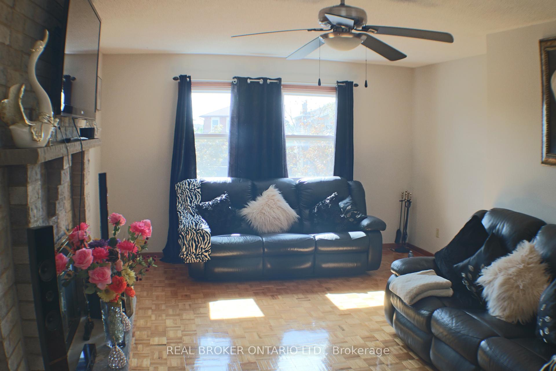 Photo 8 of 24 Fallen Oak Court, Brampton, Fletcher's Creek South — HOMEH