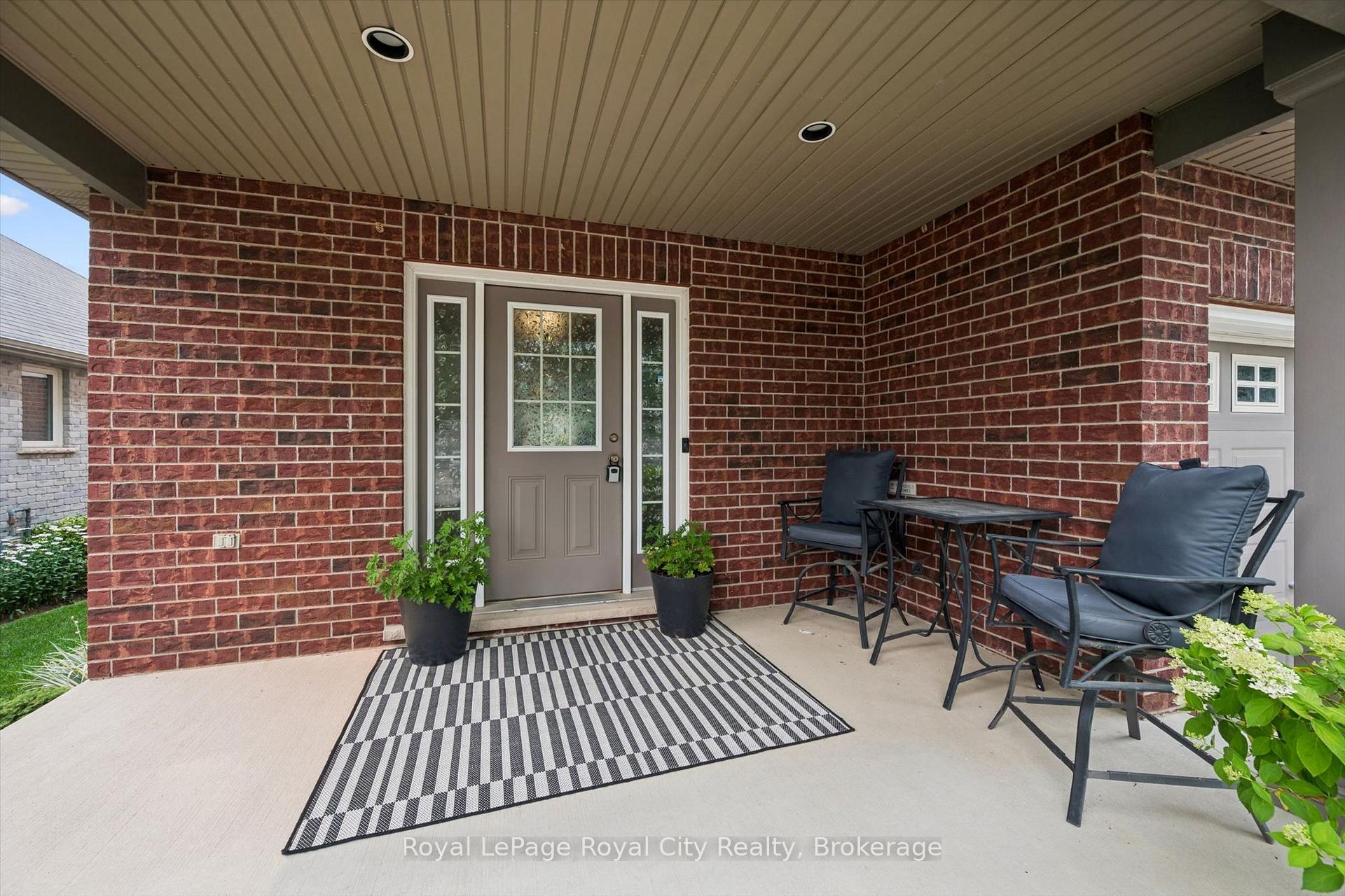Photo 9 of 138 Flanders Road, Waterloo, Breslau — HOMEH