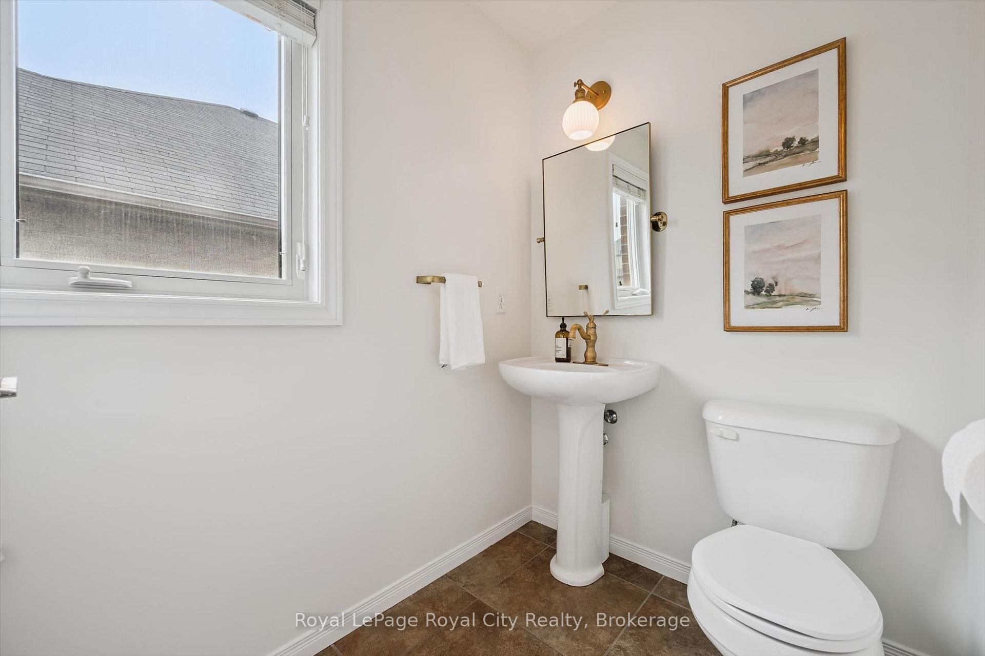 Photo 15 of 138 Flanders Road, Waterloo, Breslau — HOMEH
