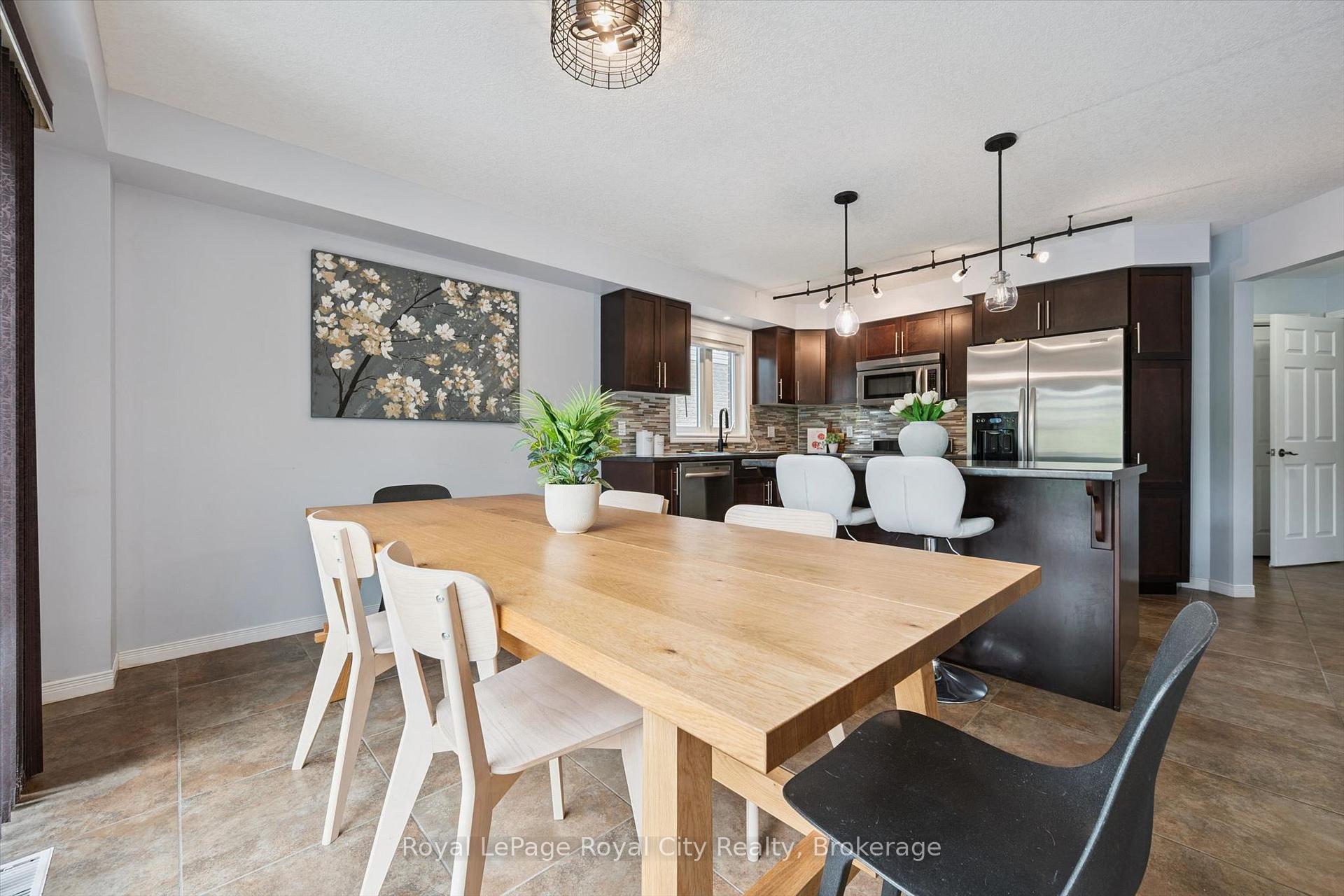 Photo 29 of 138 Flanders Road, Waterloo, Breslau — HOMEH
