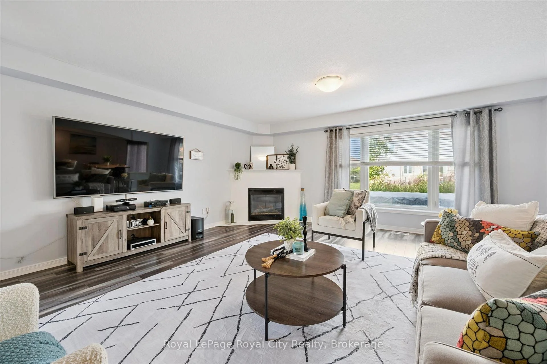 Photo 16 of 138 Flanders Road, Waterloo, Breslau — HOMEH