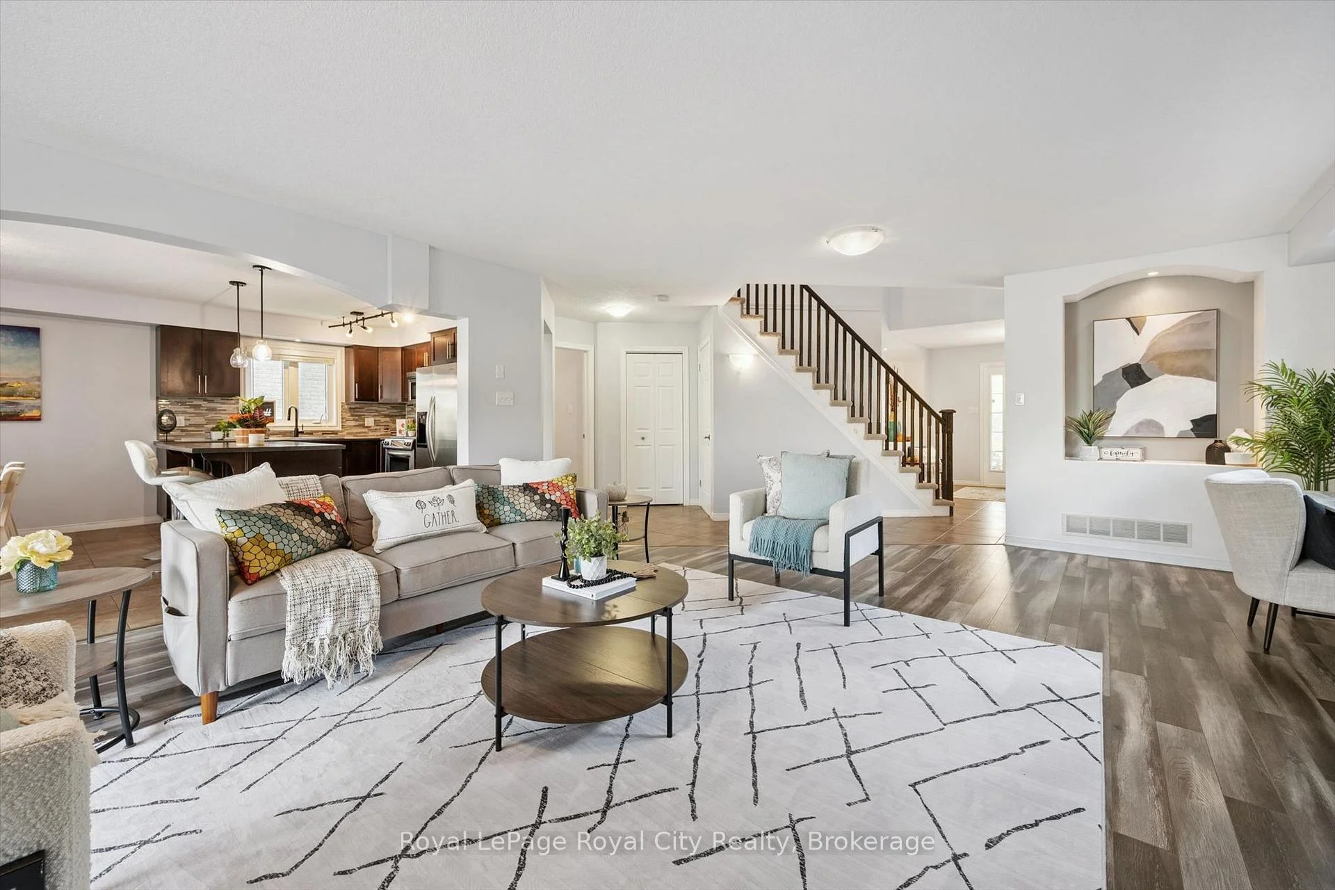 Photo 20 of 138 Flanders Road, Waterloo, Breslau — HOMEH