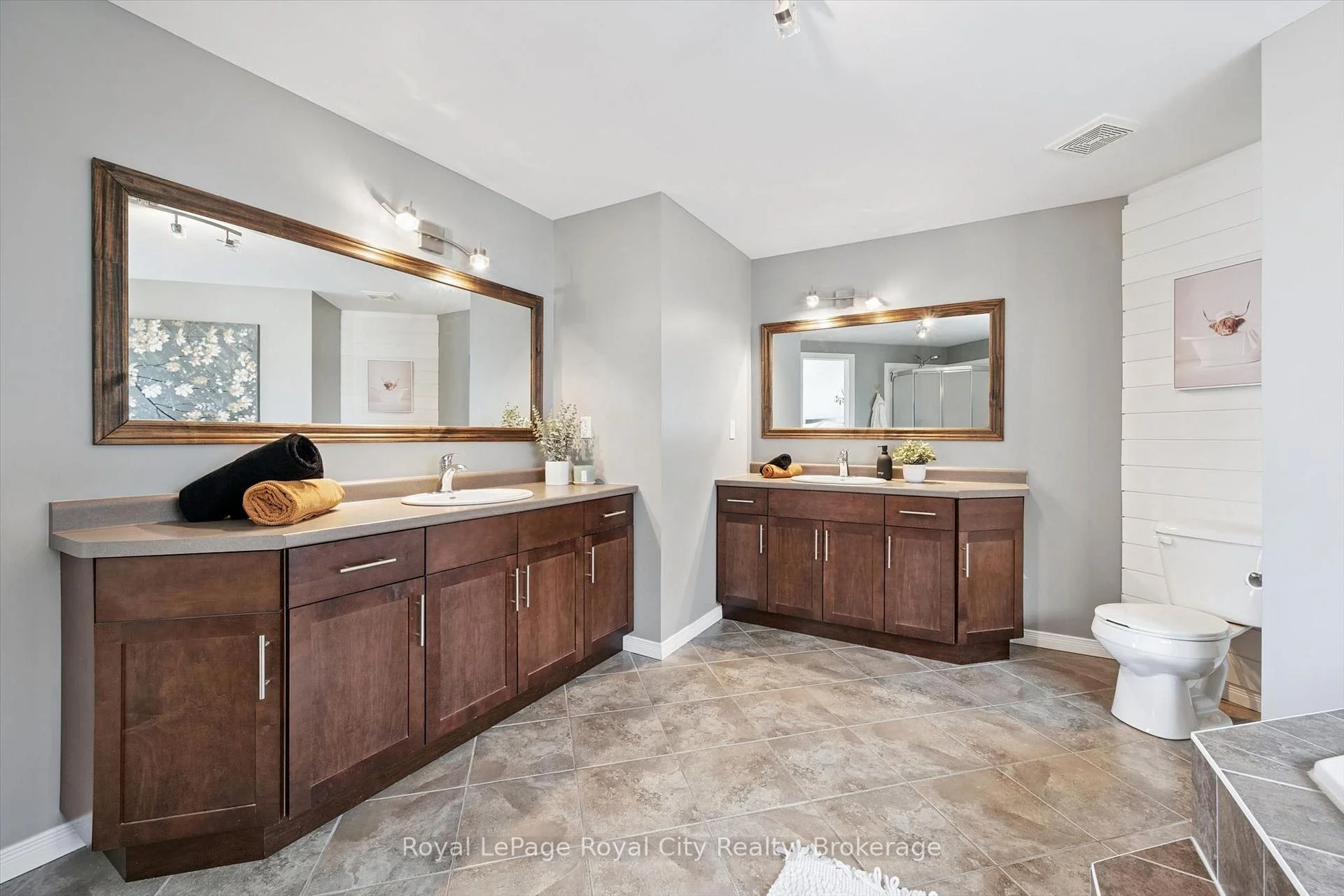 Photo 54 of 138 Flanders Road, Waterloo, Breslau — HOMEH