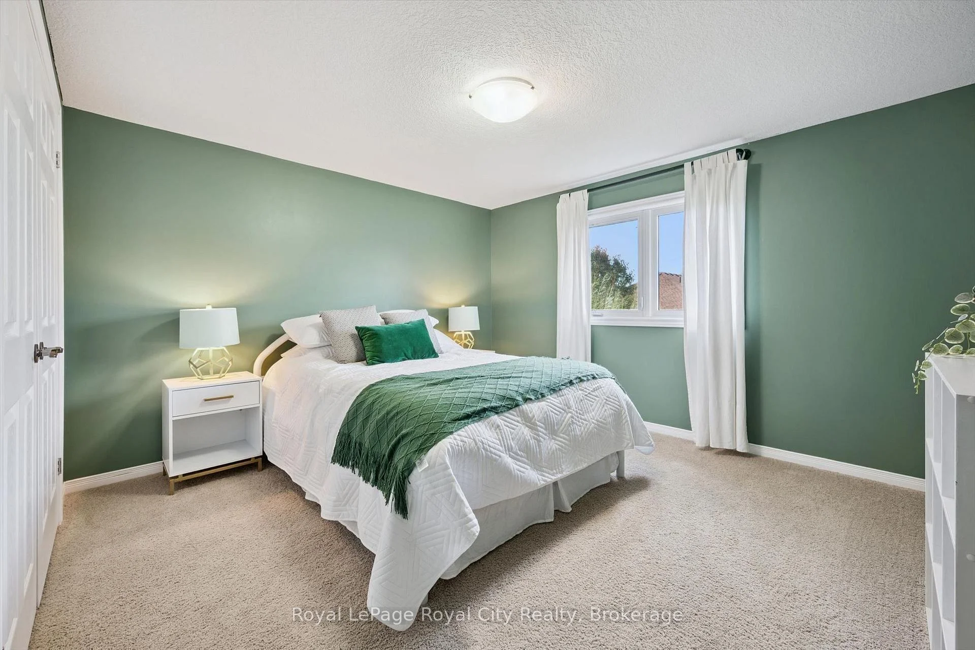 Photo 66 of 138 Flanders Road, Waterloo, Breslau — HOMEH