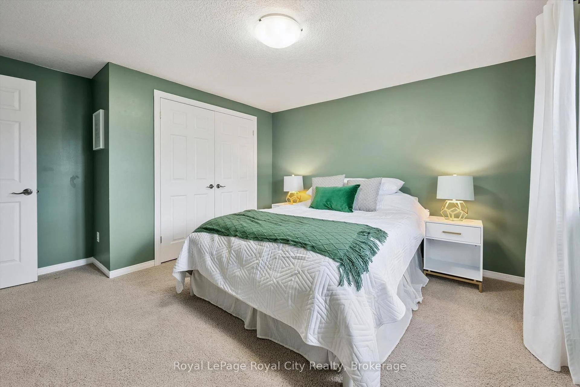 Photo 68 of 138 Flanders Road, Waterloo, Breslau — HOMEH