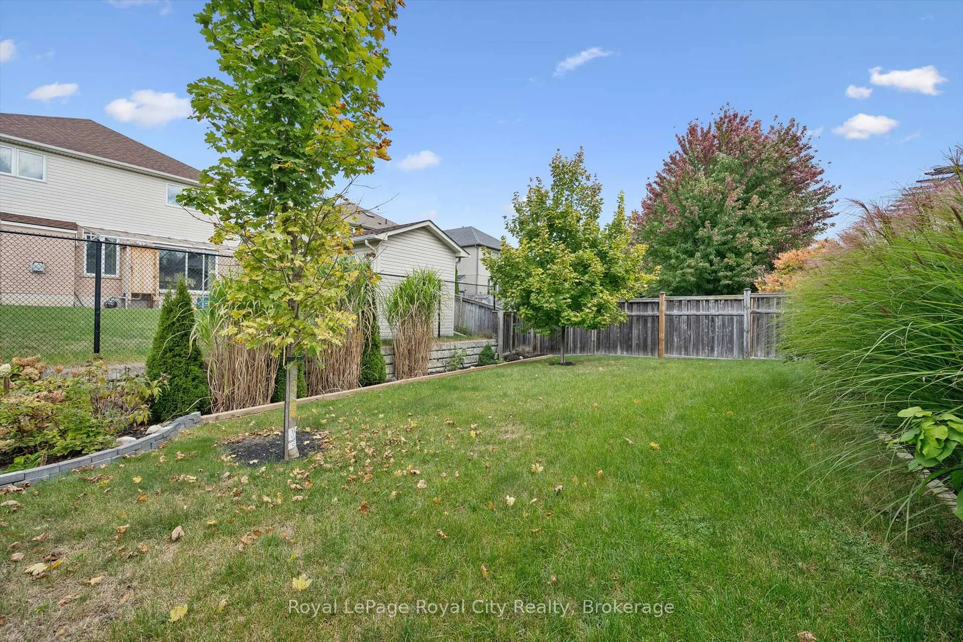 Photo 74 of 138 Flanders Road, Waterloo, Breslau — HOMEH