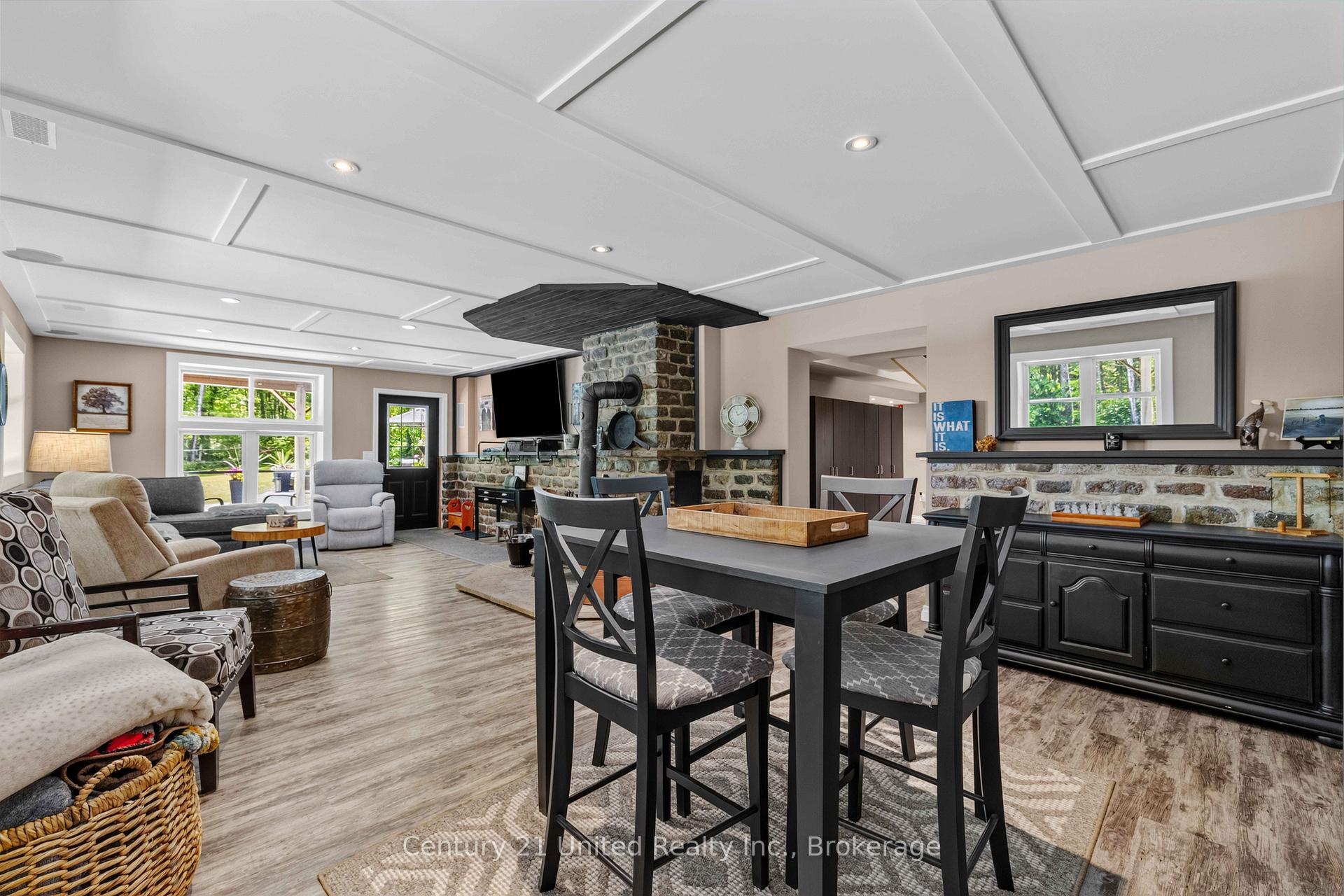 Photo 25 of 1790 County Road 40, Douro-Dummer — HOMEH