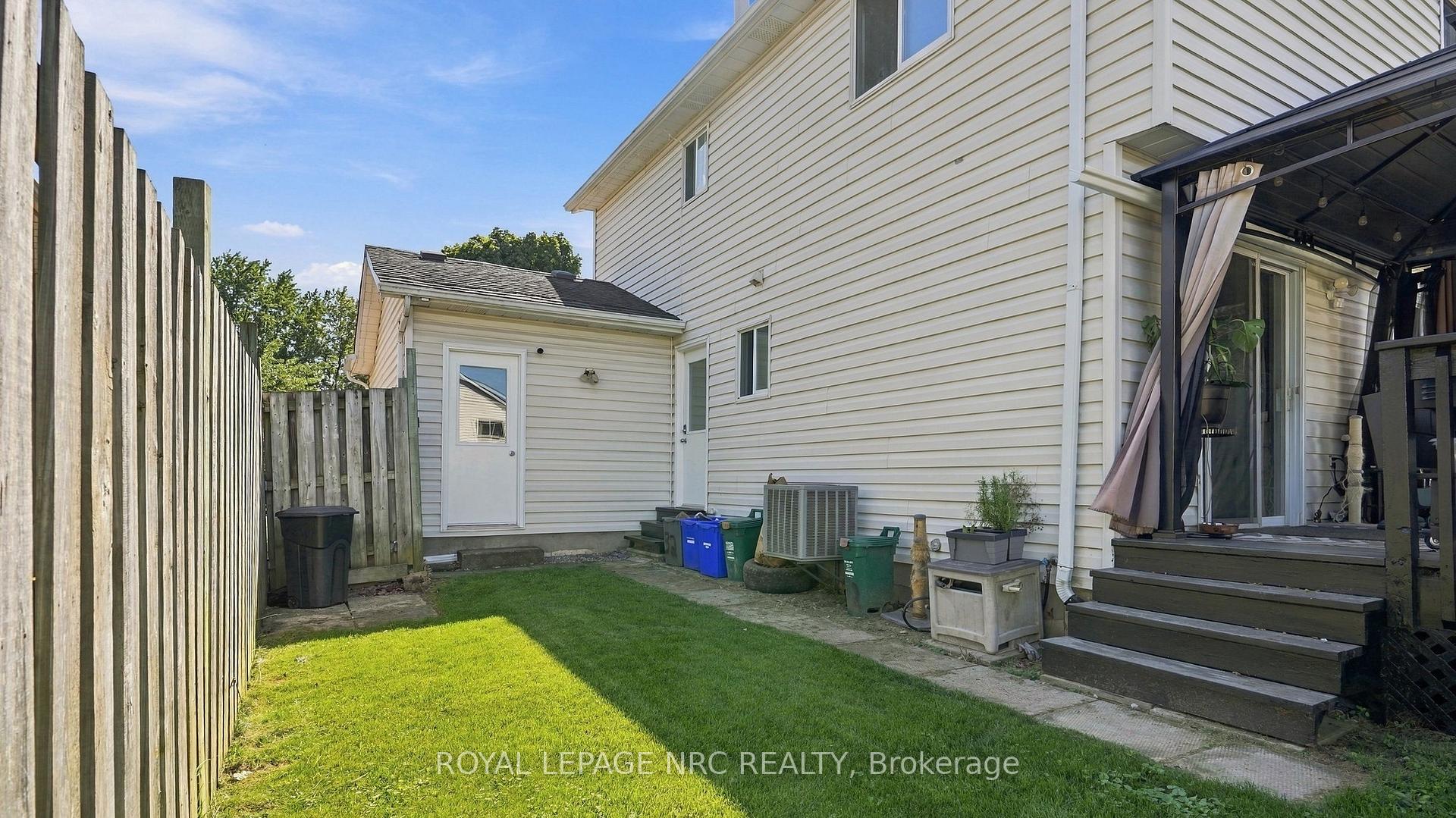 Photo 38 of 32 Poplar Crescent, Welland, N. Welland — HOMEH